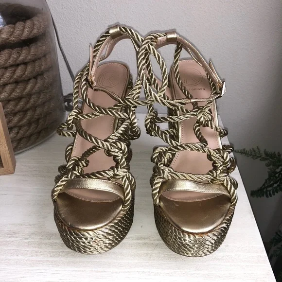 Kurt Geiger Gold Wedge Sandals - Picture 4 of 11